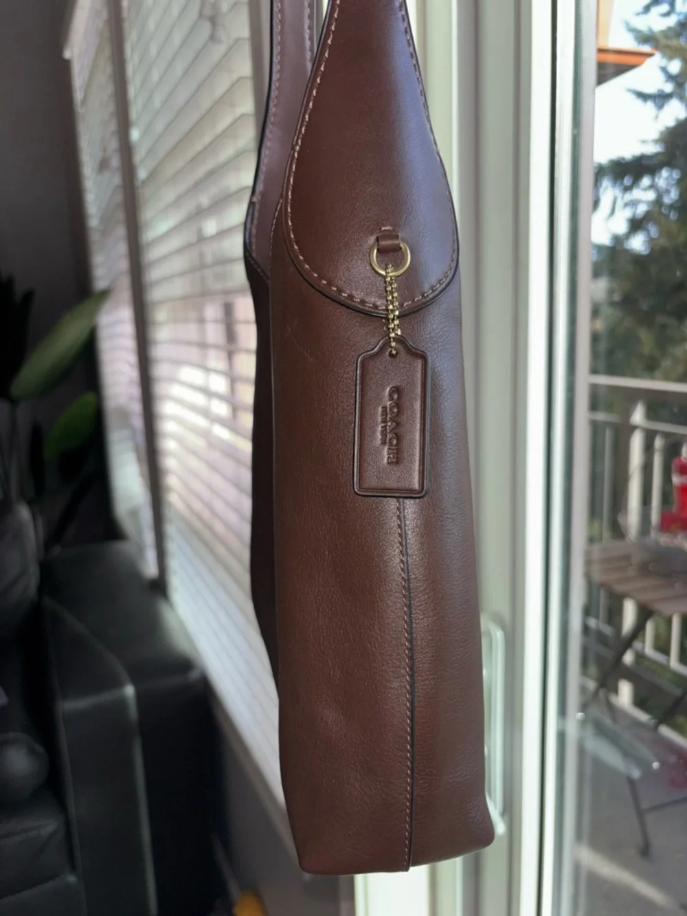 COACH Brooklyn Shoulder Bag 28 in maple brown leather - Picture 3 of 5